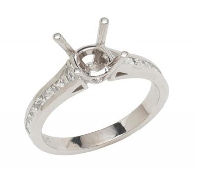 Platinum Engagement Ring With Round Diamonds